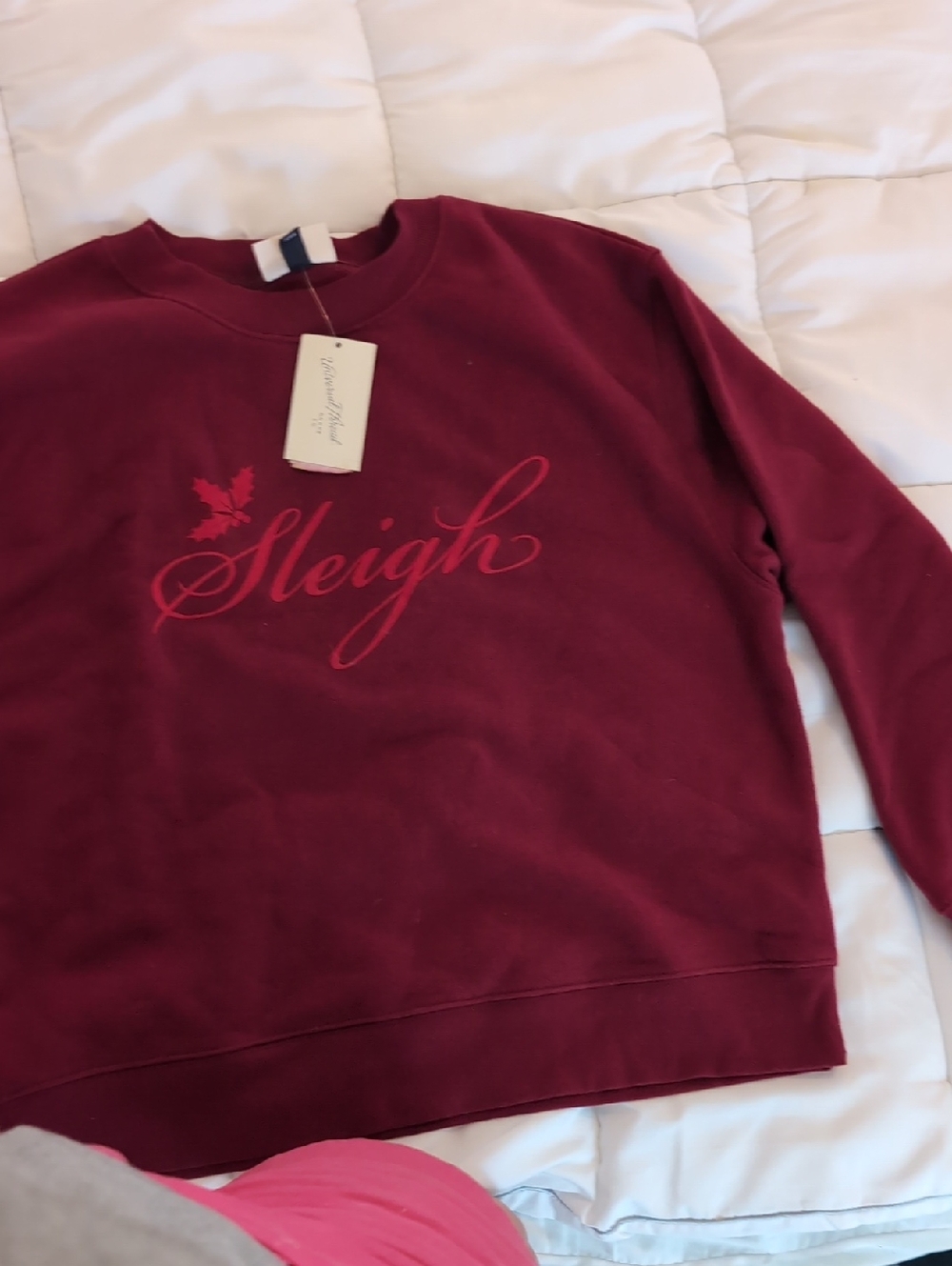 Universal Thread Women's Burgundy Crewneck Sweatshirt with 'Sleigh' Script